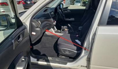 Бардачок Subaru Forester 2010