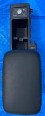 Подлокотник Subaru Forester 2008 контрактная Подлокотник Subaru Forester 2008