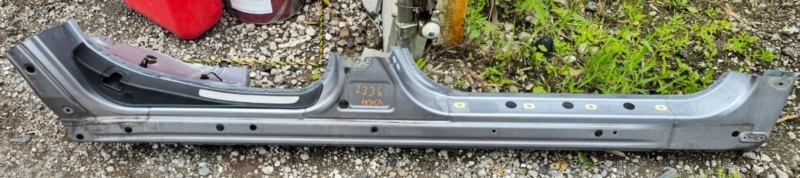 Порог вырезка правый Subaru Outback 2009