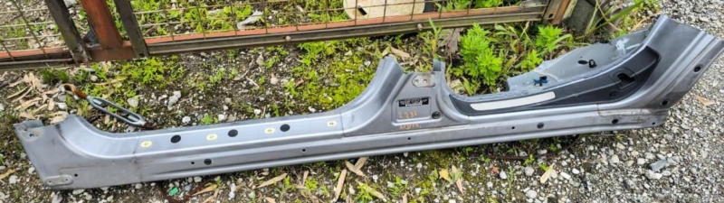 Порог вырезка левый Subaru Outback 2009