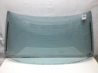 Стекло заднее Nissan Laurel 1981