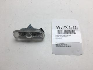 Повторитель поворота правый Audi A6 2007