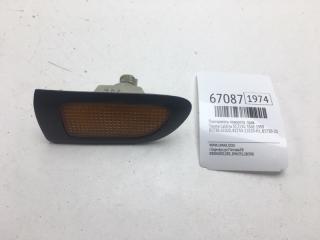 Повторитель поворота правый Toyota Caldina 1999