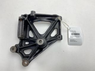 Запчасть кронштейн компрессора кондиционера Mitsubishi Delica 2006