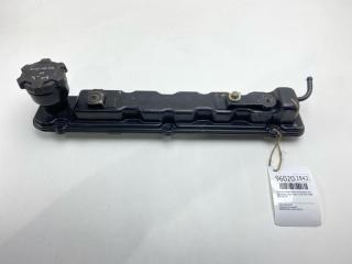 Крышка головки блока цилиндров левая Mitsubishi Lancer Cedia 2000