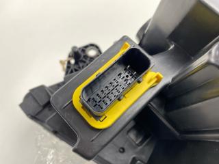 Фара передняя правая FH 2019 D13K460