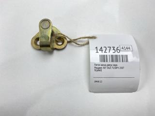 Фото запчасти петля замка двери задняя Peugeot 307 2007 Б/У запчасть Запчасть петля замка двери задняя Peugeot 307 2007