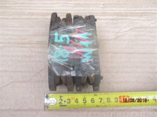 Запчасть тормозные колодки заднее Nissan AVENIR