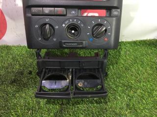 Консоль магнитофона Toyota bB NCP30, NCP31, NCP35 2NZ, 1NZ 3 ракурс