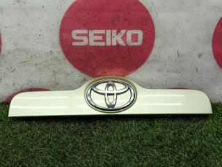 Накладка 5-й двери Toyota SIENTA