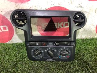 Консоль магнитофона Toyota bB NCP30, NCP31, NCP35 2NZ, 1NZ 2 ракурс