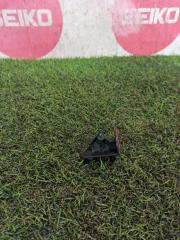 Запчасть фиксатор держателя капота Nissan BLUEBIRD SYLPHY