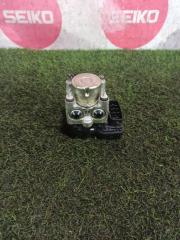 Блок abs Toyota ISIS ZGM10, ZGM11 2ZR, 3ZR 44510-44150 3 ракурс