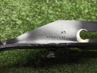 Петля капота левая V60 FW45 B4164T3 Петля капота левая V60 FW45 B4164T3