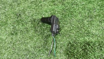 Датчик скорости Nissan LAFESTA B30, NB30 MR20 31935-1XF01 2 ракурс