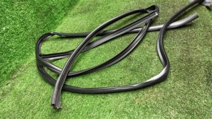 Уплотнение двери Toyota CRESTA GX100, GX105, JZX100, JZX105 1G, 1JZ 4 ракурс