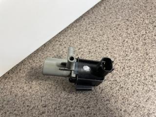 Вакуумный клапан Toyota ISIS ZNM10 1ZZ 90910-12257 4 ракурс