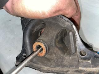 Подушка акпп Honda AVANCIER TA1 F23A 5 ракурс Подушка акпп Honda AVANCIER TA1 F23A 5 ракурс