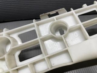 Крепление бампера правое переднее Toyota PRIUS ZVW30 2ZRFXE 52115-47040 4 ракурс