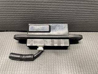 Кнопка открывания багажника Toyota PRIUS ZVW30 2ZR 8484028030 4 ракурс