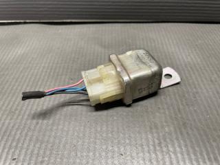 Реле Mitsubishi DELICA PE8W 4M40 056700-6930 2 ракурс