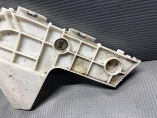 Крепление бампера левое переднее Toyota VOXY ZRR70, ZZR75 3ZR 52116-28160 3 ракурс
