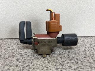 Вакуумный клапан Toyota MARK II, CRESTA, CHASER, ALTEZZA, CROWN GX100, GX105, GXE10, GXE15, GS151 1G 25860-46010 1 ракурс