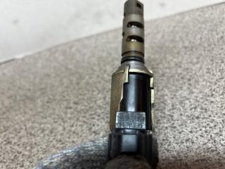 Клапан vvt-i Toyota ISIS ANM10 1AZ 15330-28020 4 ракурс