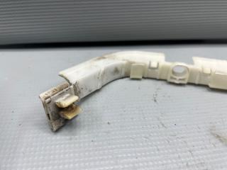 Крепление бампера левое переднее Nissan SERENA C25 MR20 62221-CY000 3 ракурс