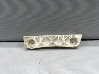 Запчасть крепление бампера переднее правое Nissan BLUEBIRD SYLPHY