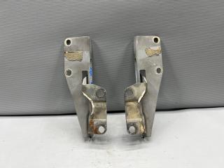 Запчасть петля капота Nissan BASSARA