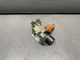 Вакуумный клапан Toyota MARK II, CRESTA, CHASER, ALTEZZA, CROWN GX100, GX105, GXE10, GXE15, GS151 1G 25860-46010 4 ракурс