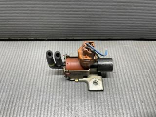 Вакуумный клапан Toyota MARK II, CRESTA, CHASER, ALTEZZA, CROWN GX100, GX105, GXE10, GXE15, GS151 1G 25860-46010 2 ракурс