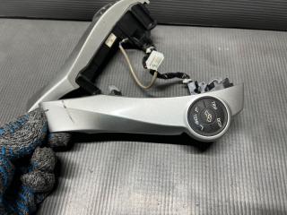Кнопки на руль Toyota PRIUS ZVW30 2ZR 84247-47030-B0 4 ракурс