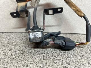 Камера переднего вида Nissan SERENA C25 MR20DE 284F1 1GK0B 5 ракурс