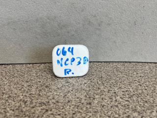 Заглушка бампера задняя Toyota bB NCP30, NCP31, NCP35 1NZ 52152-52020 1 ракурс