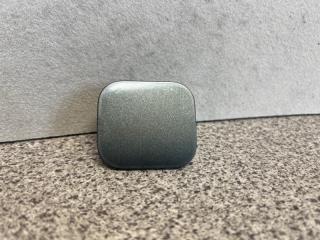 Заглушка бампера задняя Toyota bB NCP30, NCP31, NCP35 1NZ 52152-52020 2 ракурс