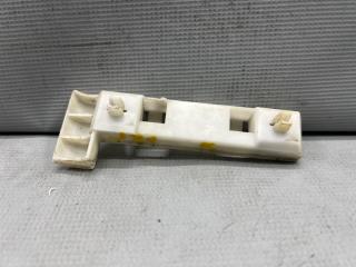 Крепление бампера правое переднее Nissan TEANA J31 VQ23 622209Y000 3 ракурс