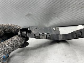Крепление бампера правое заднее Honda MOBILIO GB1, GB2 L15A 71593SCC003 3 ракурс