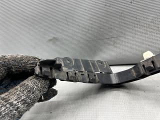 Крепление бампера правое заднее Honda MOBILIO GB1, GB2 L15A 71593SCC003 3 ракурс