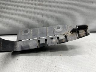 Крепление бампера левое заднее Honda MOBILIO GB1, GB2 L15A 71598SCC003 3 ракурс