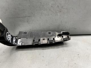 Крепление бампера левое заднее Honda MOBILIO GB1, GB2 L15A 71598SCC003 3 ракурс