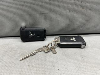 Ключ зажигания Mitsubishi DELICA D:5 CV5W 2 ракурс