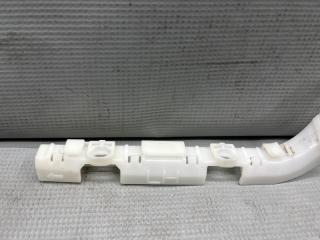 Крепление бампера левое переднее Nissan SERENA C25 MR20DE 62221-CY000 2 ракурс
