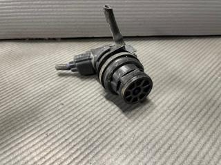Мотор бачка омывателя Toyota ISIS ANM10, ANM15, ZNM10, ZNM15, ZGM10, ZGM11 1AZ, 1ZZ, 2ZR 85330-21010 3 ракурс