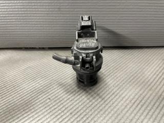 Мотор бачка омывателя Toyota COROLLA AXIO NZE141, NZE144, ZRE142, ZRE144 1NZ, 1NR, 2ZR 85330-21010 1 ракурс