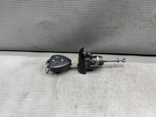 Замок двери правый передний Toyota NOAH ZRR70 3 ракурс