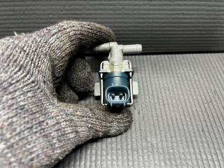 Вакуумный клапан Toyota PORTE NNP10 2NZ 90910-12202 3 ракурс