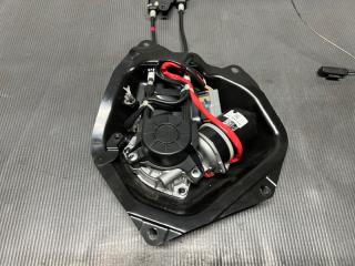 Доводчик двери правый задний Nissan SERENA C25, CC25, CNC25, NC25 MR20 97930-CY00A 2 ракурс
