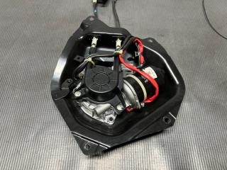 Доводчик двери правый задний Nissan SERENA C25, CC25, CNC25, NC25 MR20DE 97930-CY00A 2 ракурс